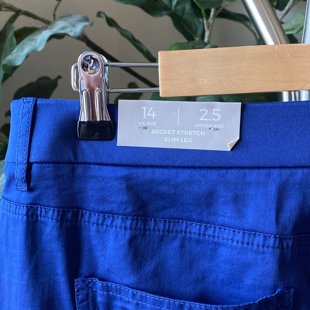 Chico’s | Secret Stretch Slim Leg - Size 14 (2.5) - Picture 4 of 7